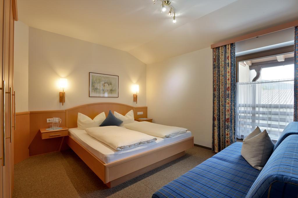 Hotel Garni Jennewein Майргофен Номер фото