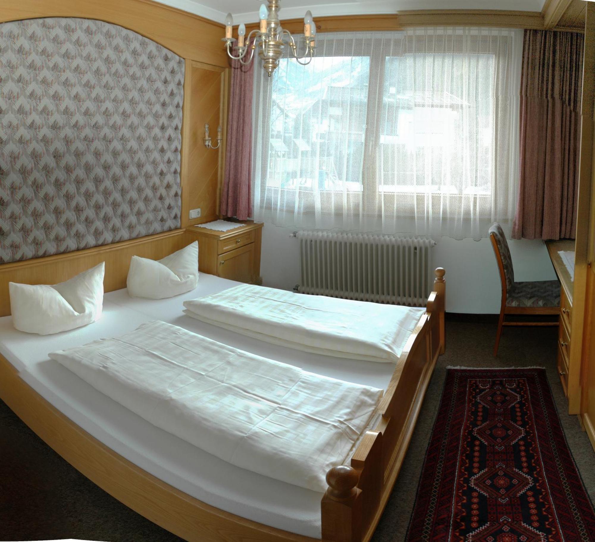 Hotel Garni Jennewein Майргофен Екстер'єр фото